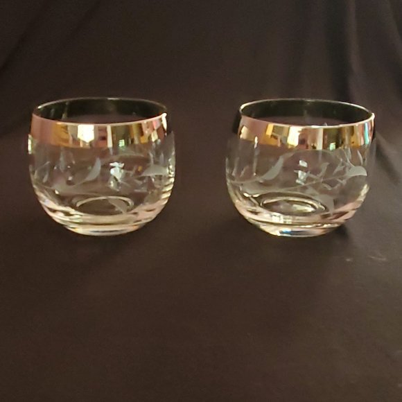 Roly Poly Dorothy Thorp Etchedlike glasses. Set of 2 - Picture 2 of 4